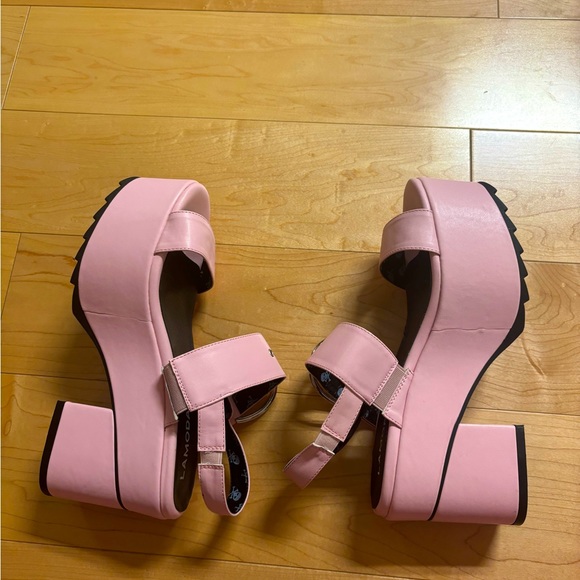 DOLLS KILL pink platform sandals - Picture 4 of 5